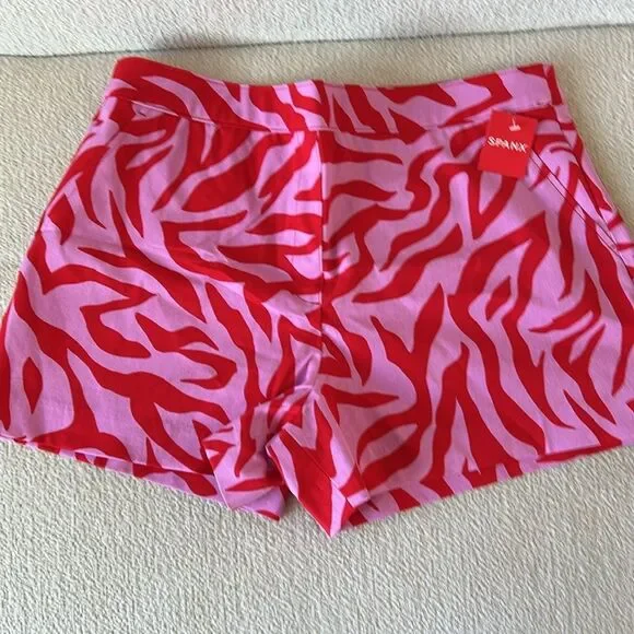SPANX On the Go Print 4-Inch Shorts in True Red Zebra Stripe, Size XL, NWT - Picture 2 of 8